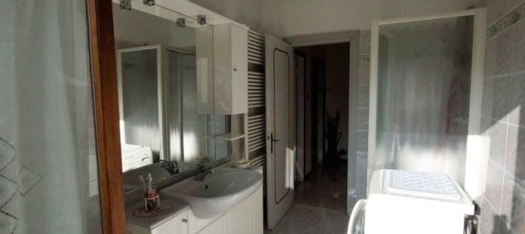 Квартира с 3 комнатами в Ареццо, Италия № 196311 4