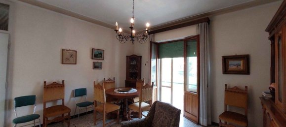 Квартира с 3 комнатами в Ареццо, Италия № 196311 17