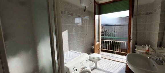 Квартира с 3 комнатами в Ареццо, Италия № 196311 6