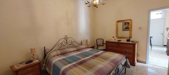 Квартира с 3 комнатами в Ареццо, Италия № 196311 10