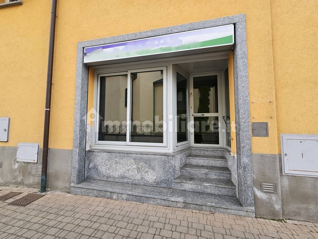 3غرفة عقار تجاري في Jerago con Orago, Italy رقم 237068