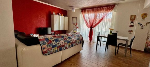 3 bedrooms Apartment in Calcinate, Italy No. 380823 9