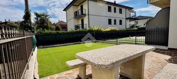 3 bedrooms Apartment in Calcinate, Italy No. 380823 3