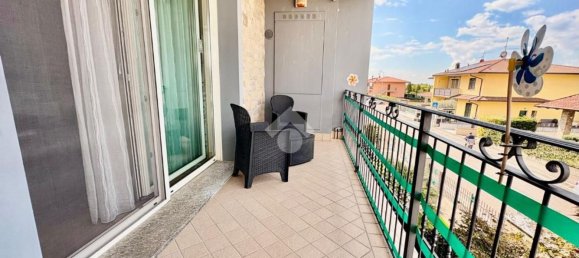 3 bedrooms Apartment in Calcinate, Italy No. 380823 10