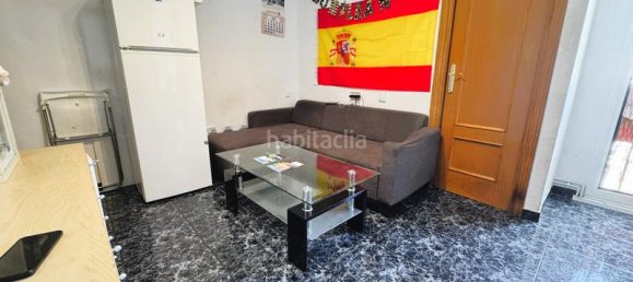 3 Schlafzimmer Wohnung in L'Hospitalet de Llobregat, Spain, Nr. 171122 2