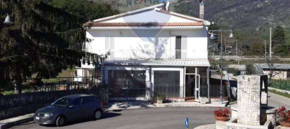 5 bedrooms House in Castelforte, Italy No. 321161 21