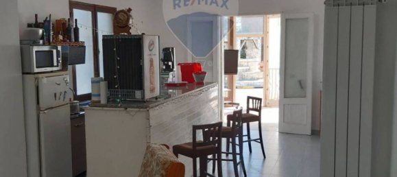 5 bedrooms House in Castelforte, Italy No. 321161 17