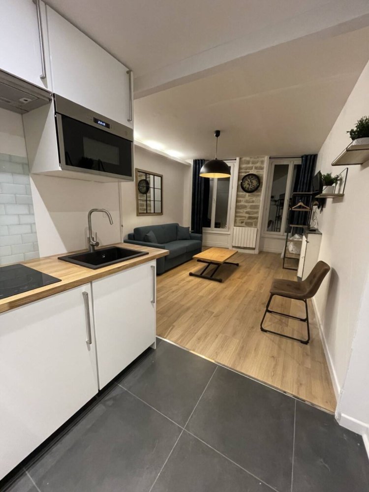 Studio in Auray, France No. 113364