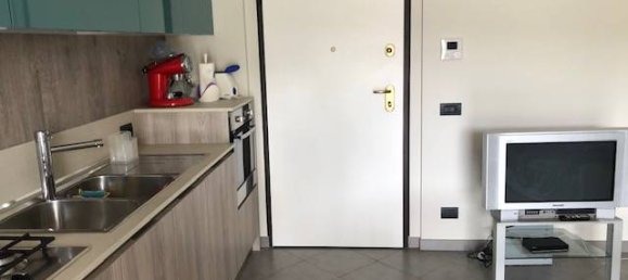 Квартира с 1 спальней в Черво, Италия № 120234 2