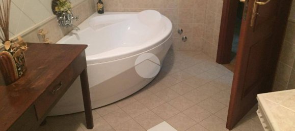 3 غرف نوم فيلا في Cerisano, Italy رقم 151838 40