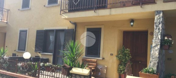 3 غرف نوم فيلا في Cerisano, Italy رقم 151838 20