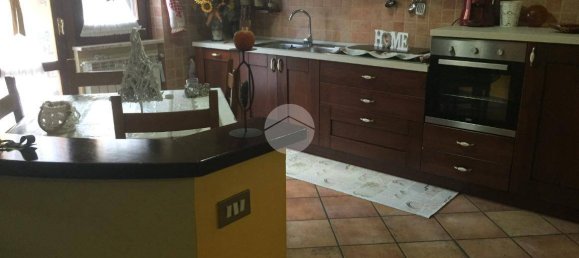 3 غرف نوم فيلا في Cerisano, Italy رقم 151838 34