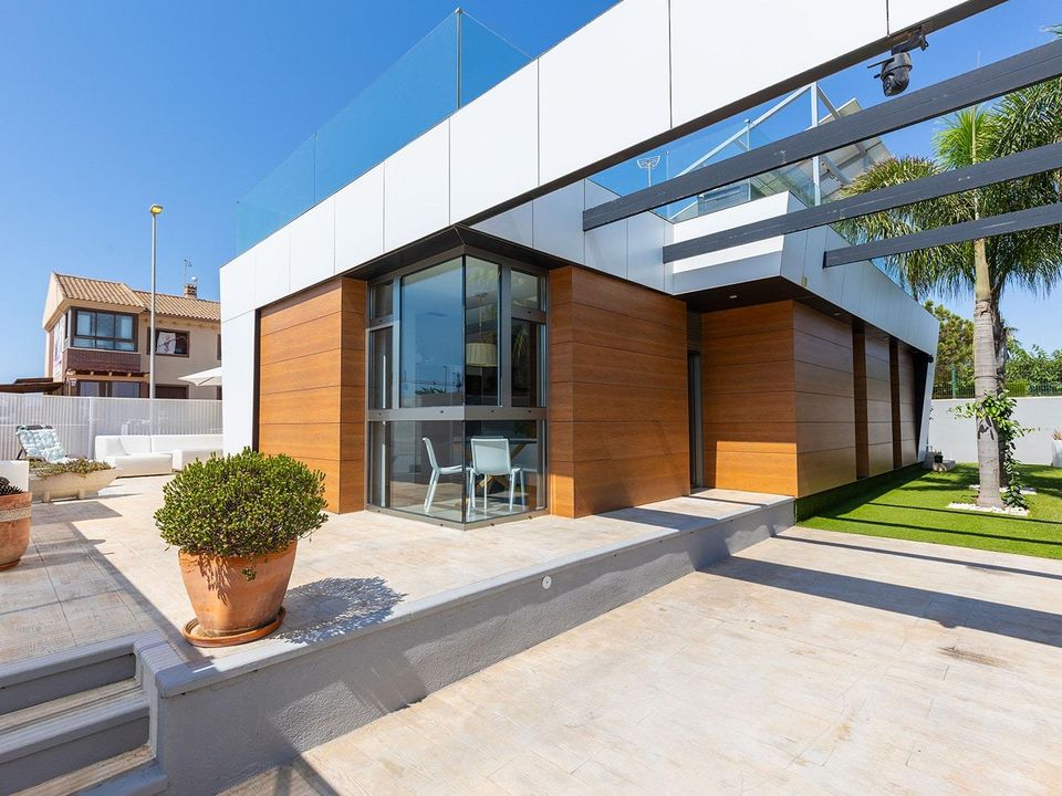 3 غرف نوم منزل في Alicante, Spain رقم 176043