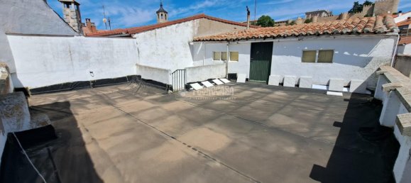 Apartamento de 3 dormitorios en Ávila, Spain No. 25469 19