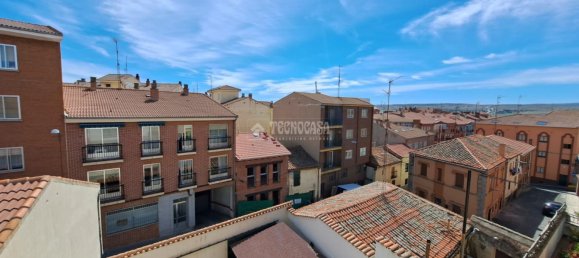 Apartamento de 3 dormitorios en Ávila, Spain No. 25469 9