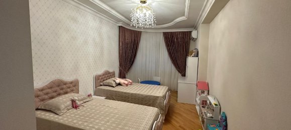 3 bedrooms Apartment in Nasimi, Azerbaijan No. 1485 3