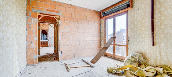 3 rooms House in Castano Primo, Italy No. 5189 10