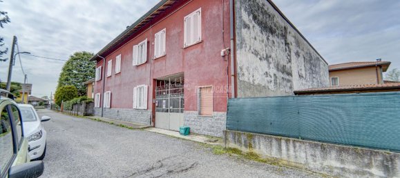 3 rooms House in Castano Primo, Italy No. 5189 19