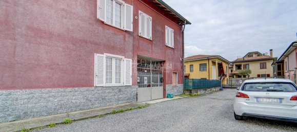 3 rooms House in Castano Primo, Italy No. 5189 21