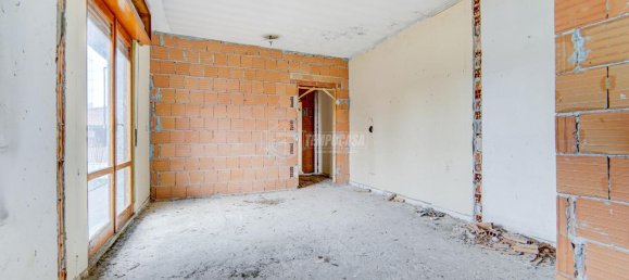 3 rooms House in Castano Primo, Italy No. 5189 7