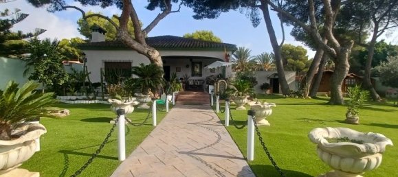 3 bedrooms Villa in Alicante, Spain No. 133023 3