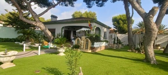 3 bedrooms Villa in Alicante, Spain No. 133023 8