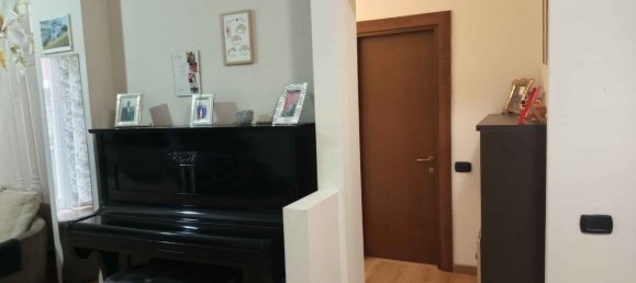 Квартира с 3 комнатами в Лиссоне, Италия № 334570 4