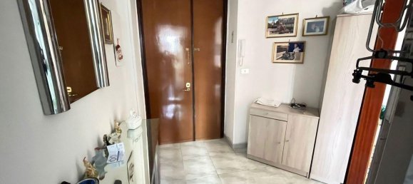 2 rooms Apartment in Bari, Italy No. 165802 2