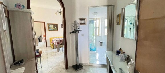 2 rooms Apartment in Bari, Italy No. 165802 5