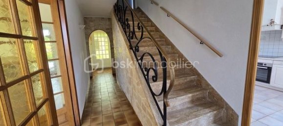 Дом с 3 спальнями в Кон-э-Ромен, Франция № 309245 3