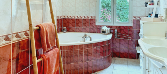 5 bedrooms House in Arnieres-sur-Iton, France No. 277281 14