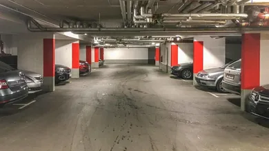  مرآب في Simmering, Austria رقم 189970