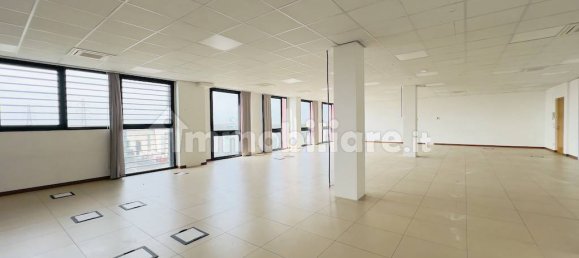 Oficina de 1 habitación en Caldiero, Italy No. 218126 3