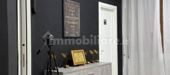 105m² Office in Giugliano in Campania, Italy No. 264547 3