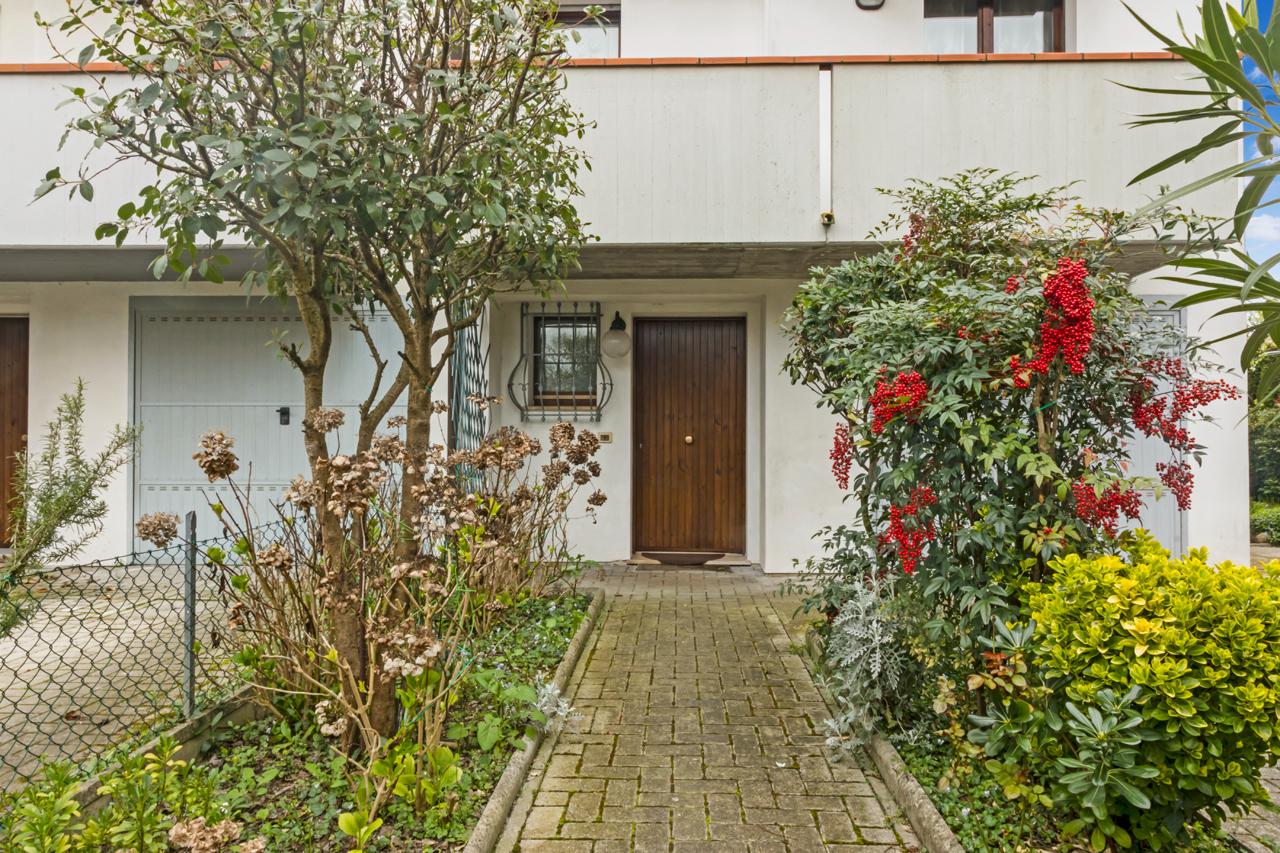 6 rooms House in Russi, Italy No. 14856