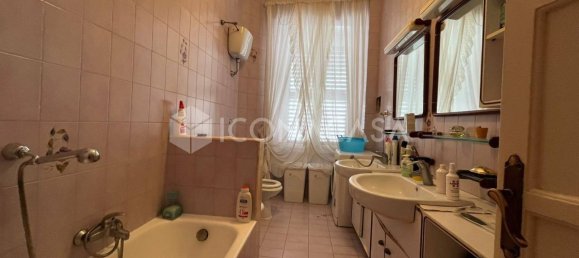 2 Schlafzimmer Wohnung in Bari, Italy, Nr. 262779 12