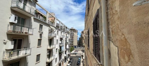 2 Schlafzimmer Wohnung in Bari, Italy, Nr. 262779 32