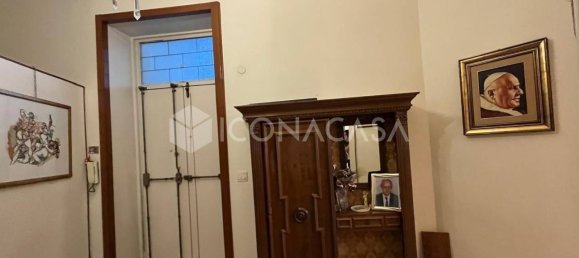 2 Schlafzimmer Wohnung in Bari, Italy, Nr. 262779 25