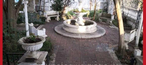 5 bedrooms Apartment in Rome, Italy No. 334103 17