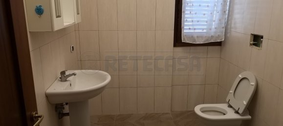 Квартира с 2 спальнями в Кастельфранко ди Сотто, Италия № 121269 10