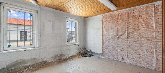 Land in Schwechat, Austria No. 222983 9