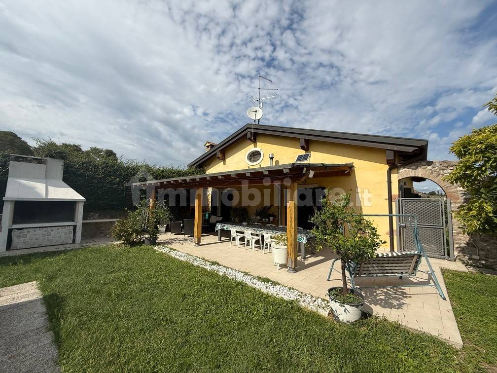 3 Schlafzimmer Villa in Sona, Italy, Nr. 340932