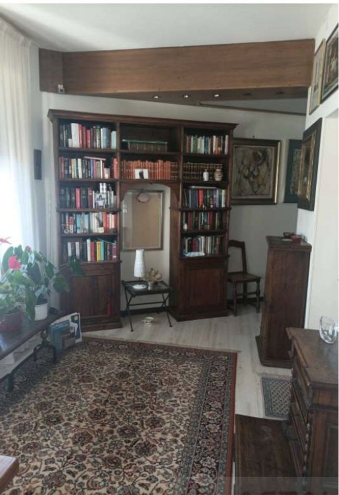 3 bedrooms Apartment in Biella, Italy No. 381116