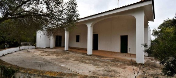 3 bedrooms Villa in Ceglie Messapica, Italy No. 91223 3