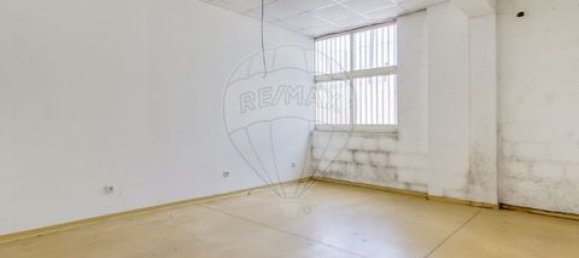 Building in Moreira de Conegos, Portugal No. 190080 24