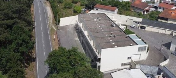 Building in Moreira de Conegos, Portugal No. 190080 8