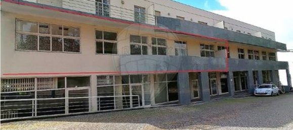 Building in Moreira de Conegos, Portugal No. 190080 3