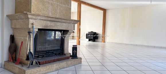 Casa de 4 dormitorios en Orry-la-Ville, France No. 66064 4