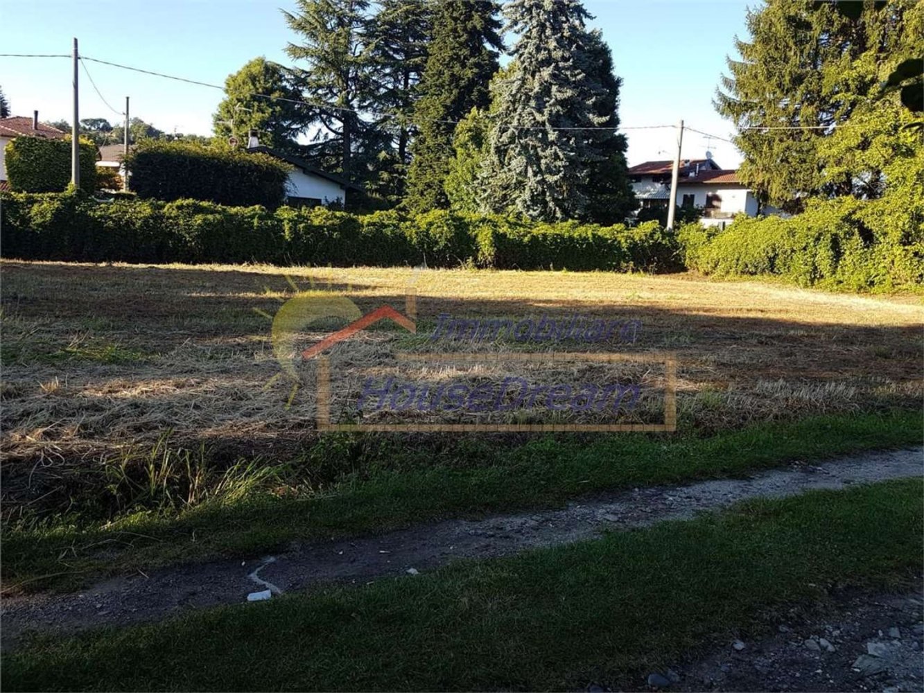 1500m² Land in Monvalle, Italy No. 154088
