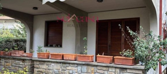 Вилла с 3 спальнями в Гроссето, Италия № 175362 25